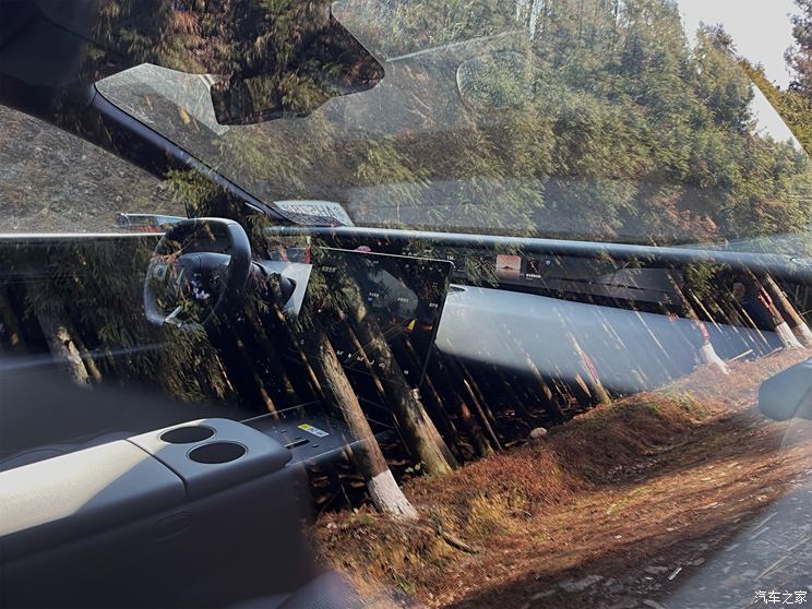 阿维塔06内饰官图发布，有望二季度上市，预计售价在25万左右