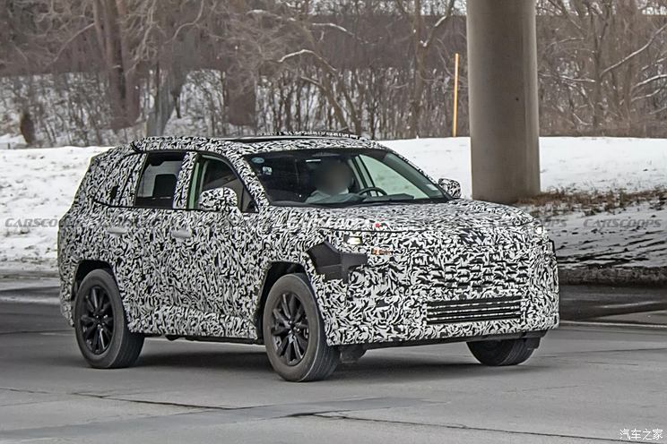 凯美瑞同款前脸/悬浮式中控屏!全新丰田RAV4测试车曝光!