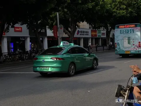 公务车大换血！奥迪退圈比亚迪上位？各地公务车清单太有梗